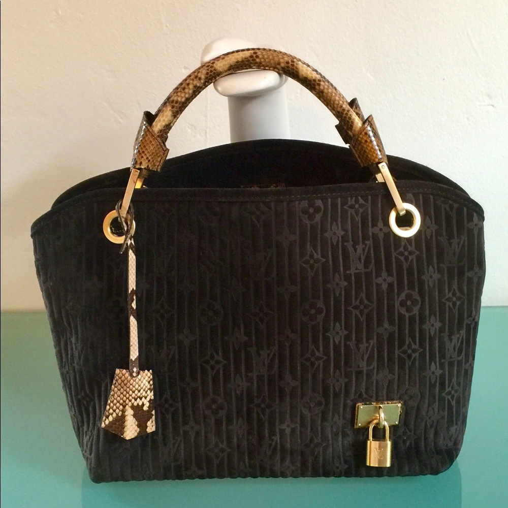 ☄️SOLD ON TRADESY! RARE NWT LOUIS VUITTON LTD SUEDE RUNWAY BAG, REAL PYTHON
